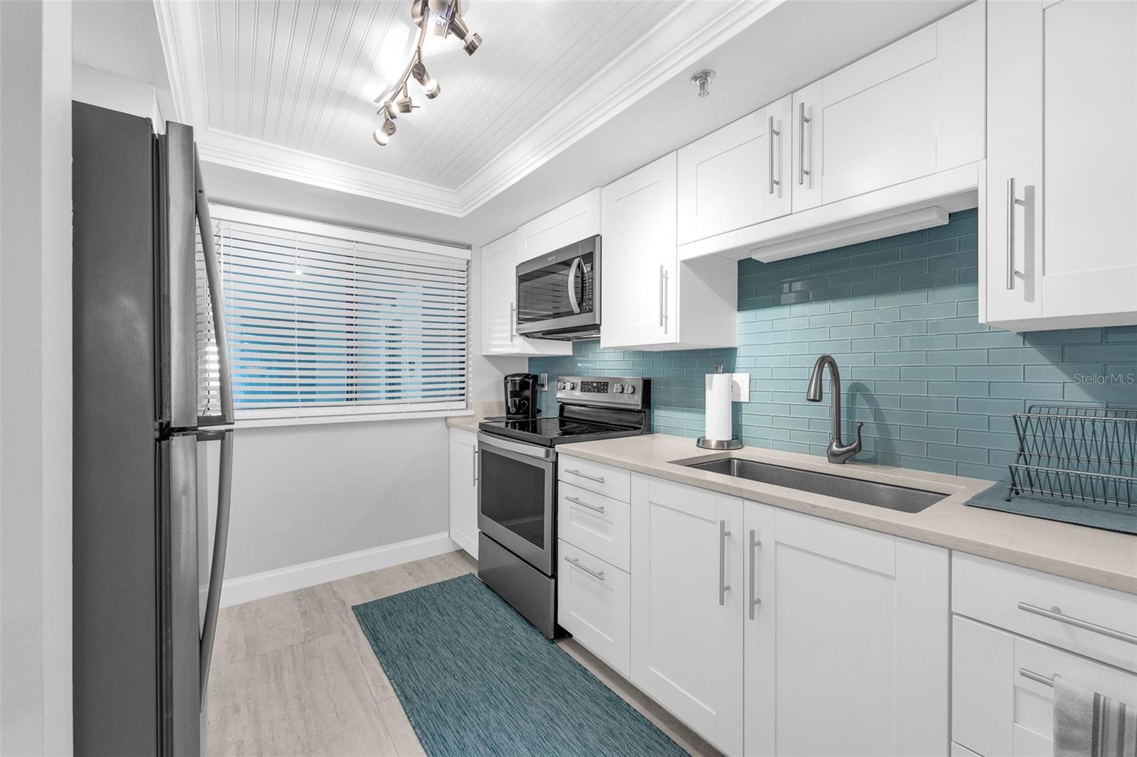 Image 23 of 38 For 530 Central Boulevard 1402