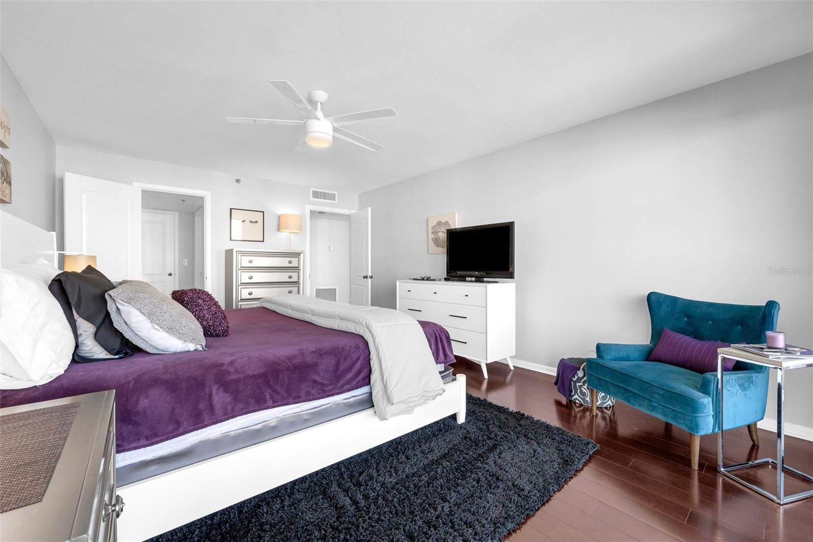 Image 28 of 38 For 530 Central Boulevard 1402