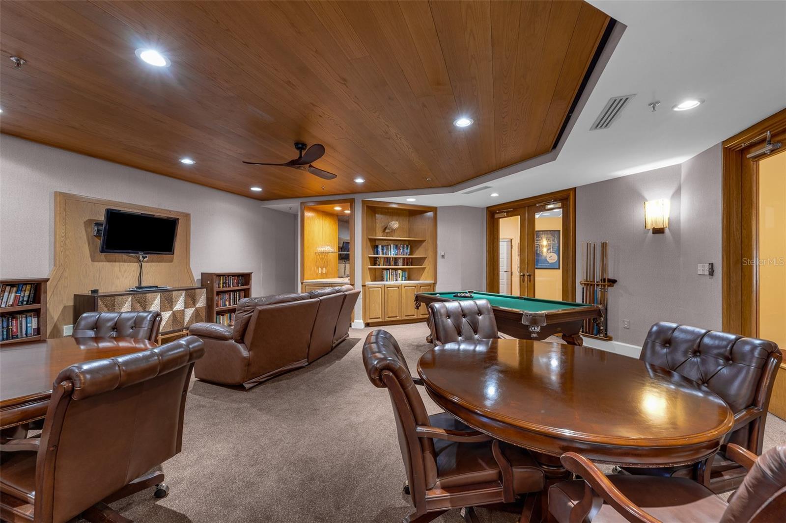 Image 36 of 38 For 530 Central Boulevard 1402