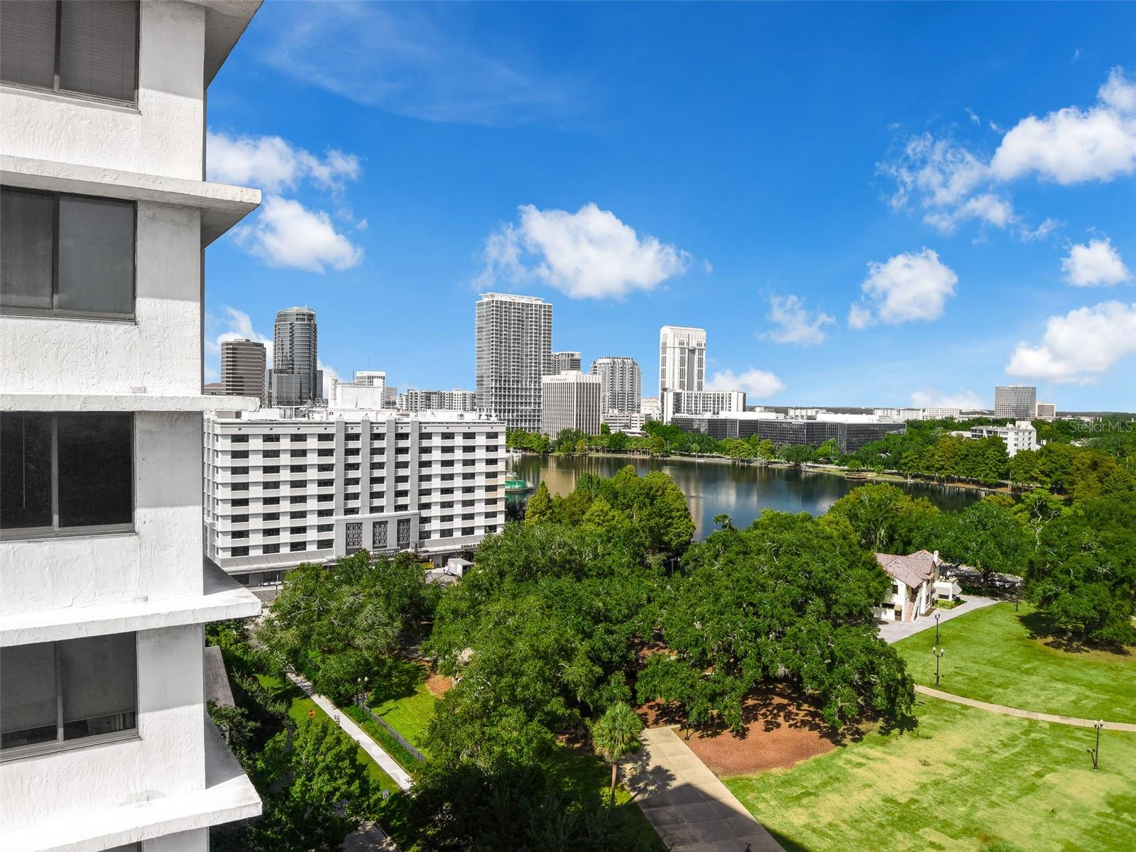 Image 5 of 38 For 530 Central Boulevard 1402