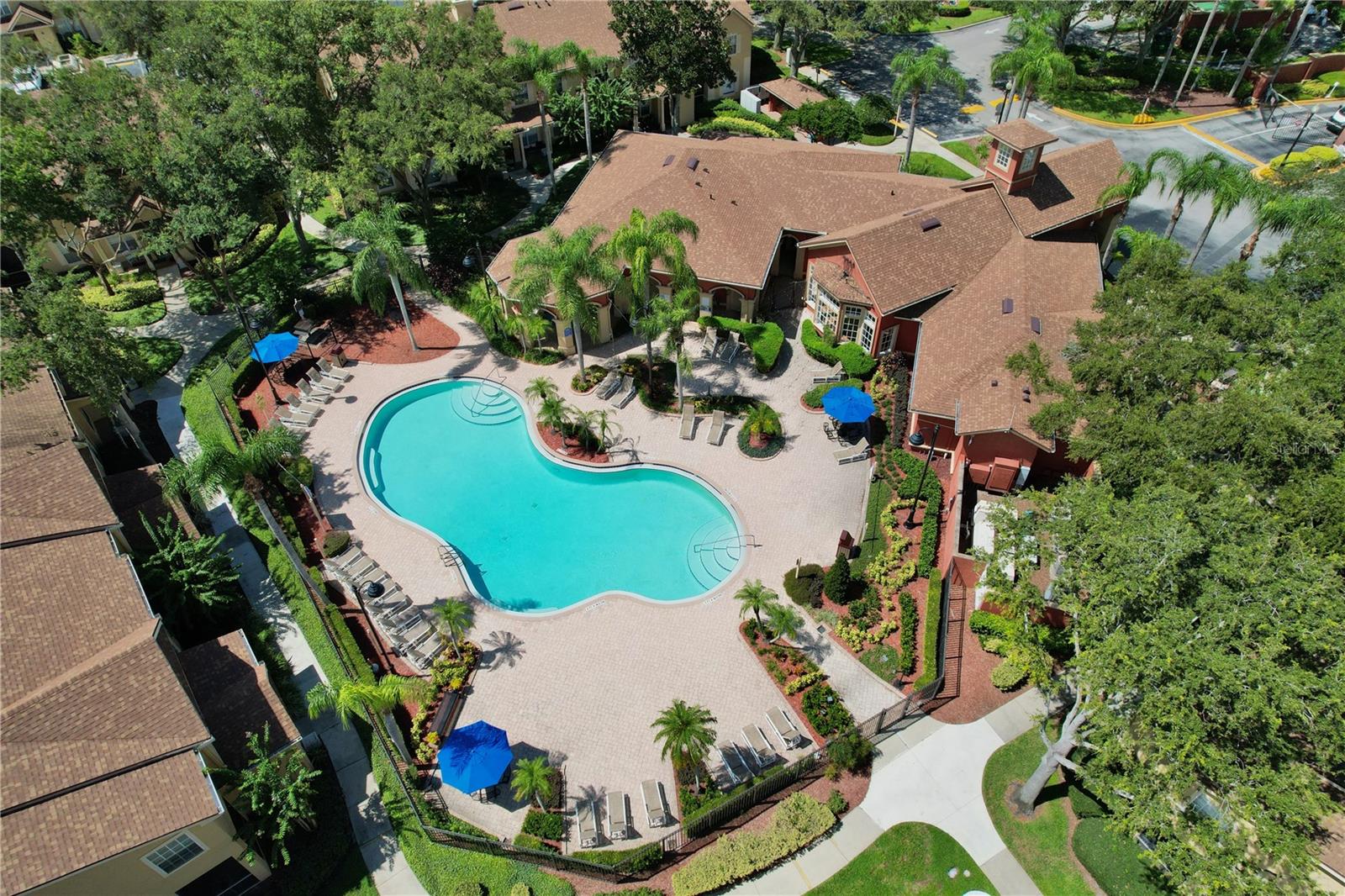 Image 30 of 37 For 824 Grand Regency Point 100