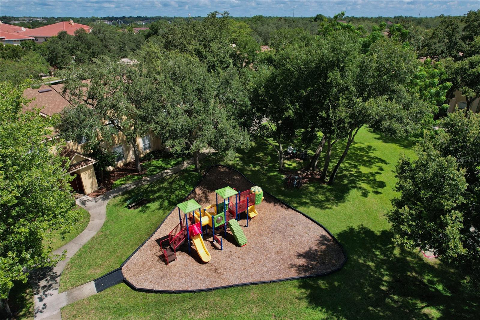 Image 31 of 37 For 824 Grand Regency Point 100