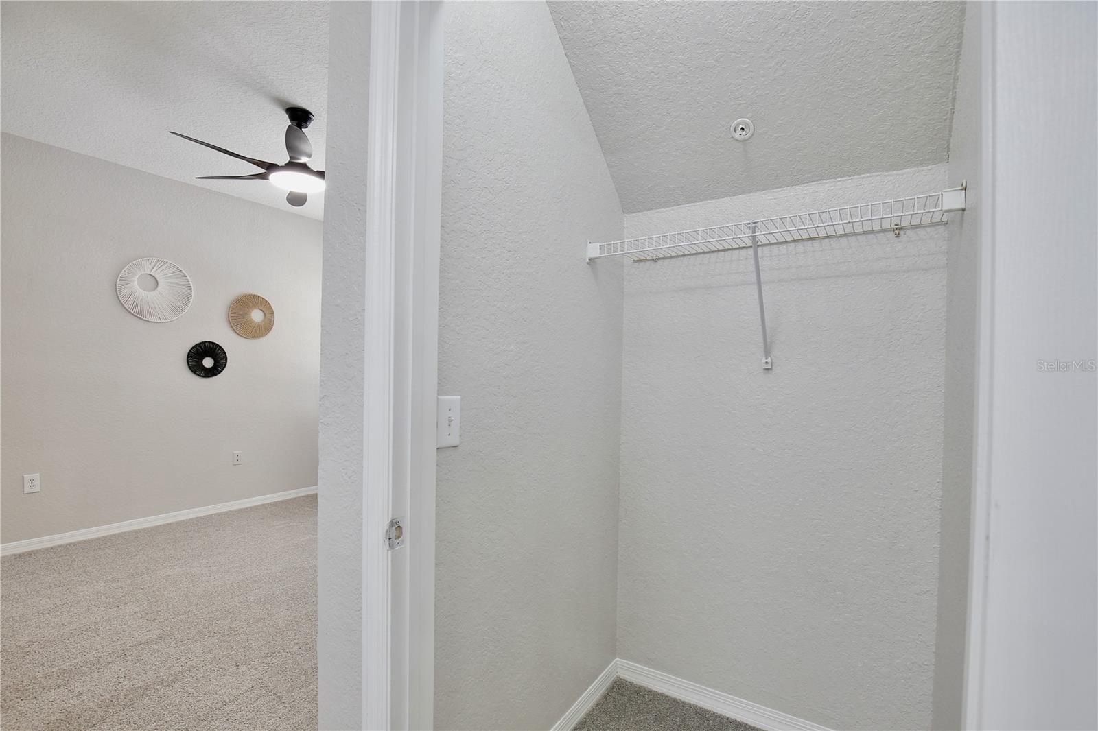 Image 8 of 37 For 824 Grand Regency Point 100