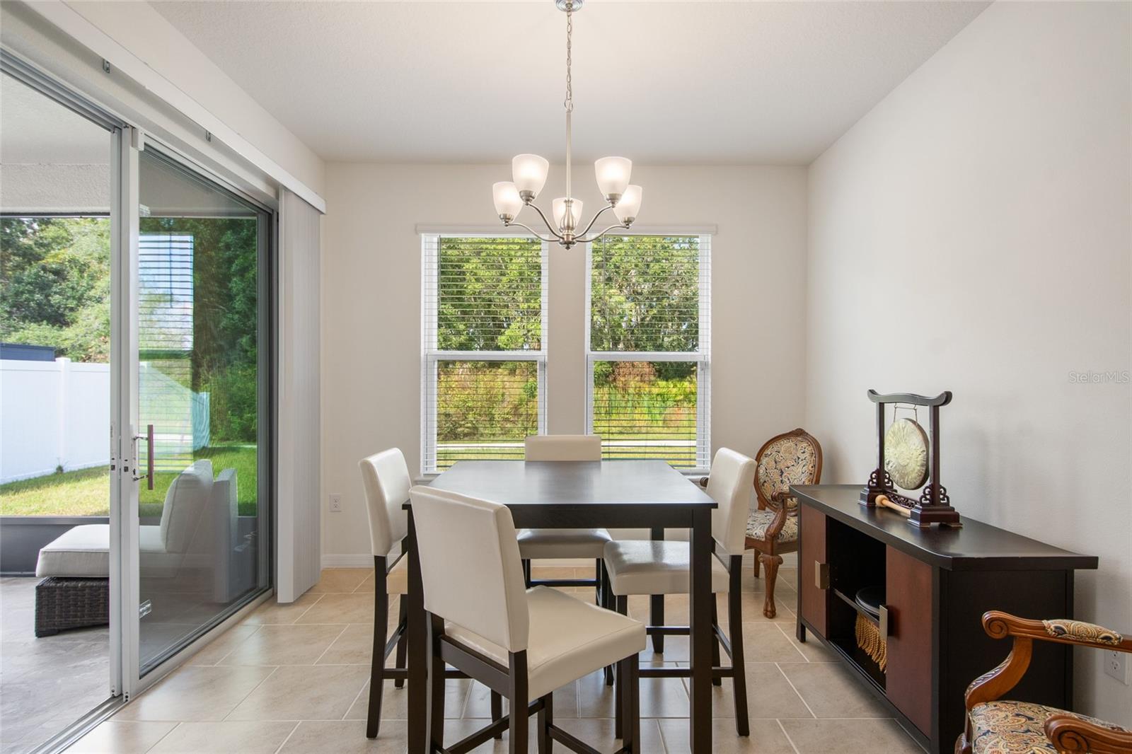 Image 17 of 55 For 2033 Rankin Street