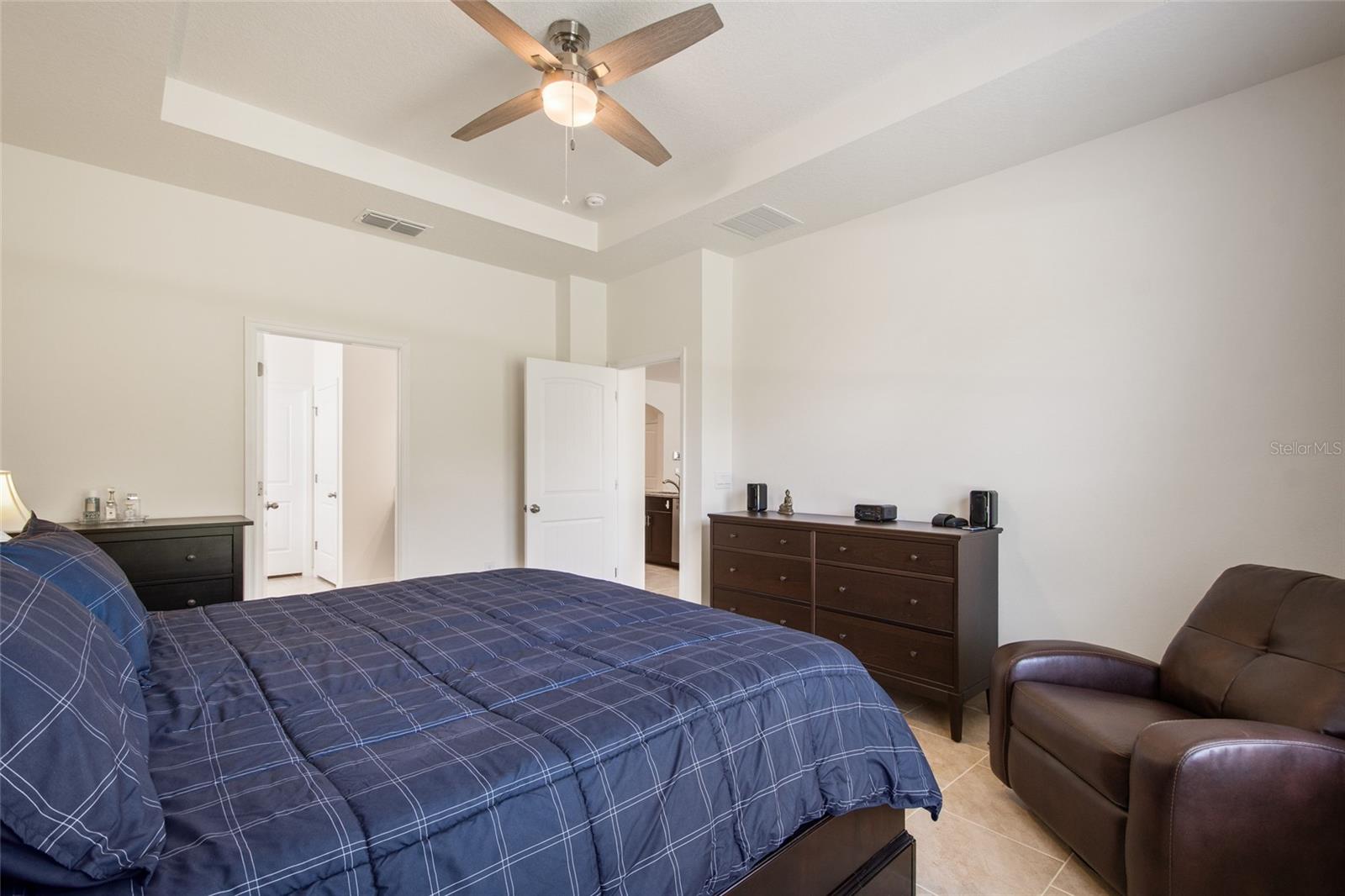 Image 34 of 55 For 2033 Rankin Street