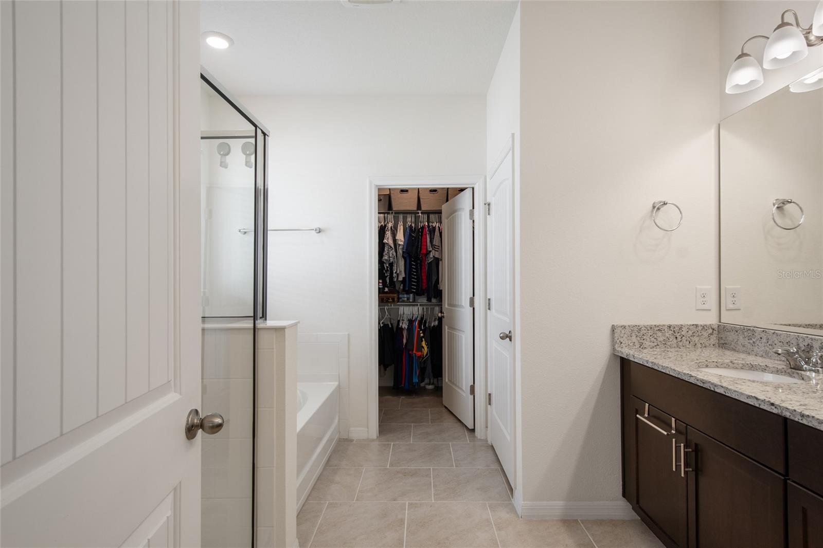 Image 35 of 55 For 2033 Rankin Street