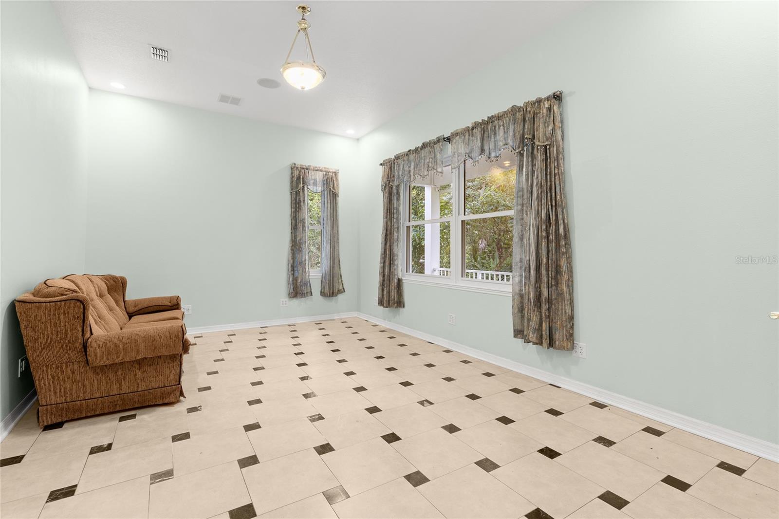 Image 40 of 55 For 4800 Dike Road