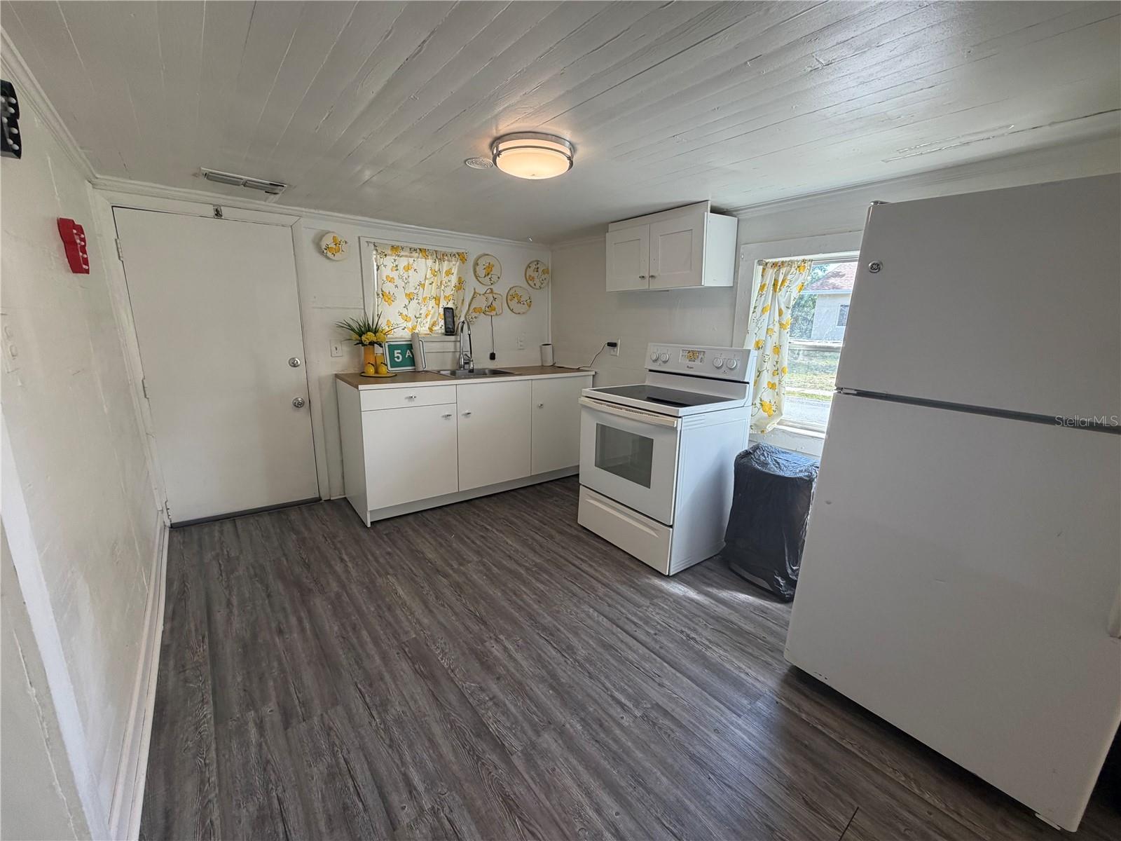 Image 3 of 12 For 1239 Avenue K