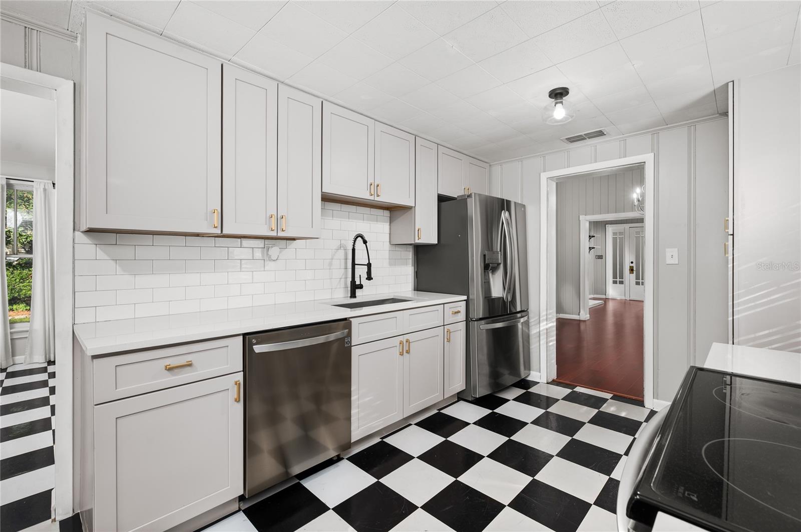 Image 5 of 45 For 40 Smith Street