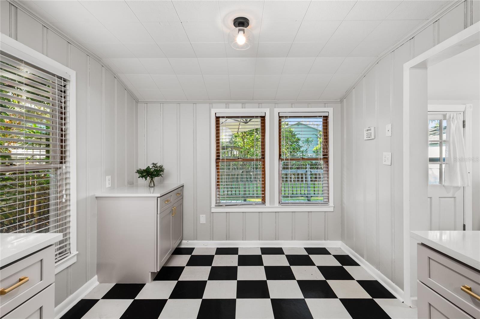 Image 9 of 45 For 40 Smith Street