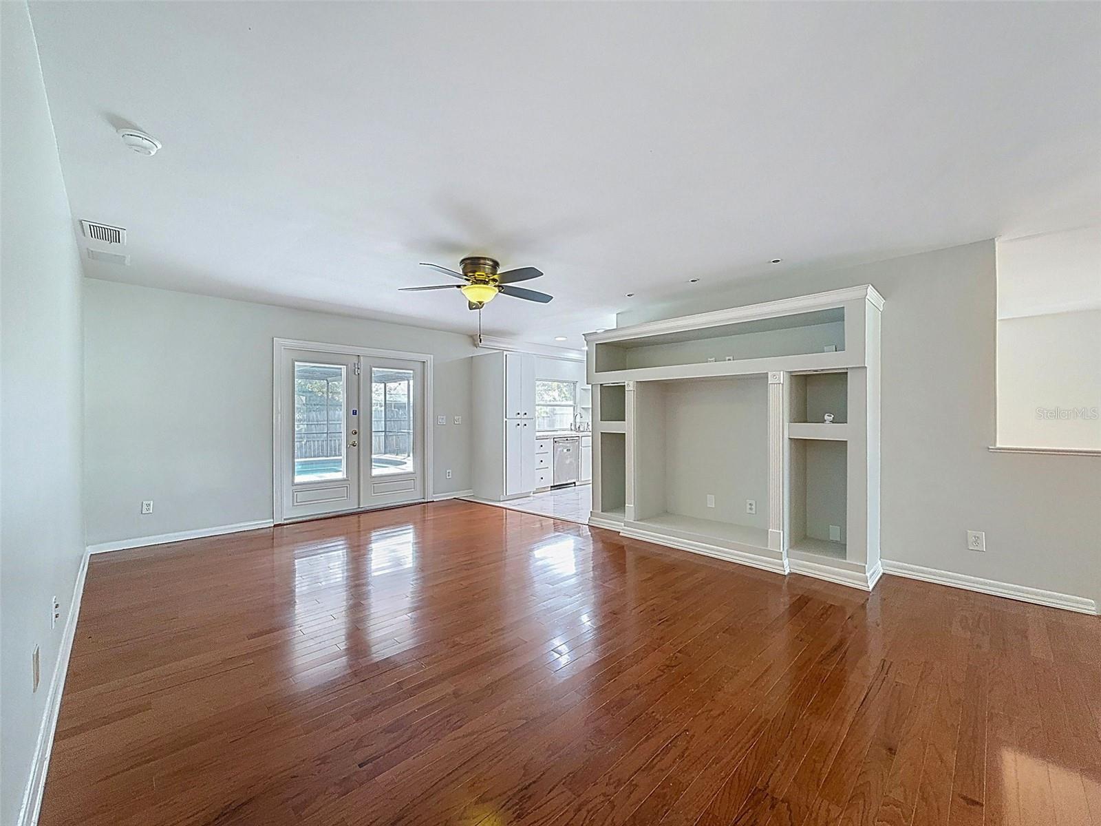 Image 10 of 51 For 2959 Deer Run S