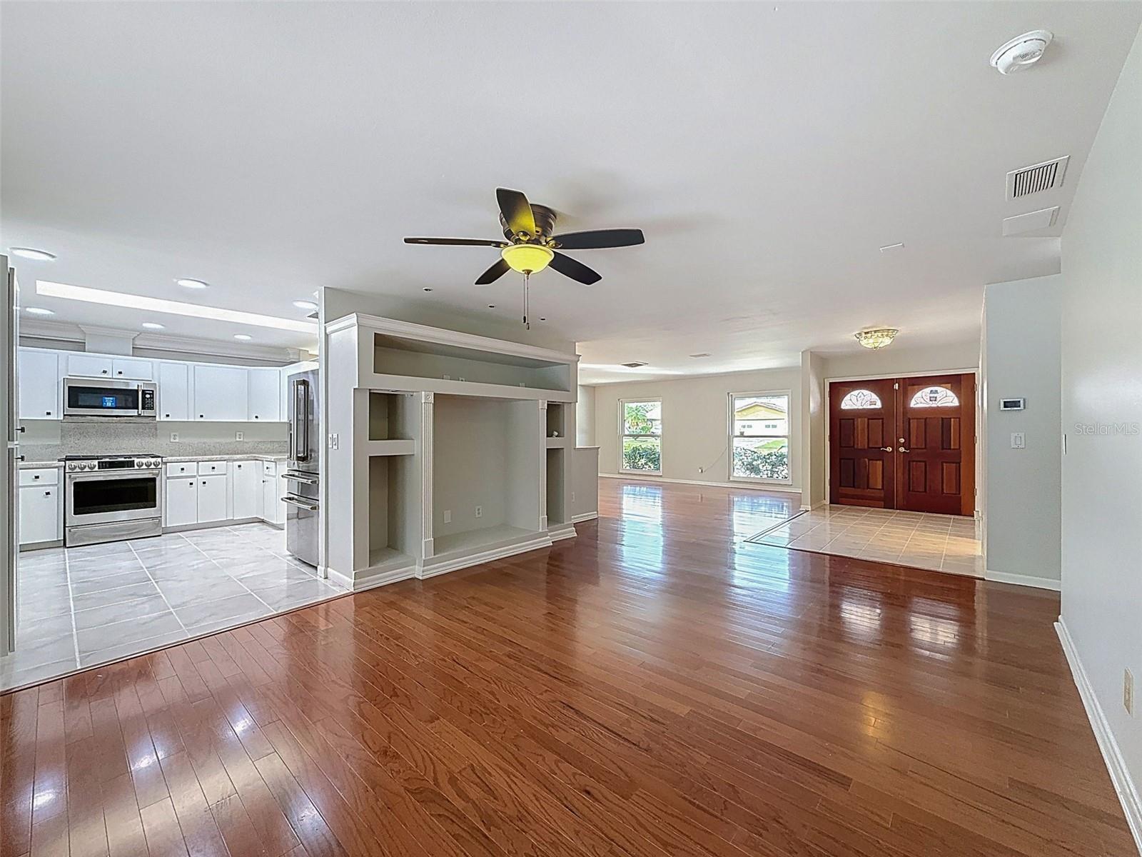 Image 18 of 51 For 2959 Deer Run S