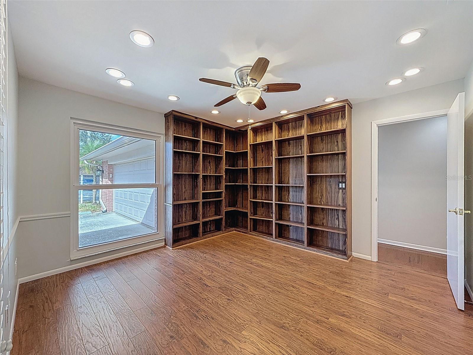 Image 25 of 51 For 2959 Deer Run S