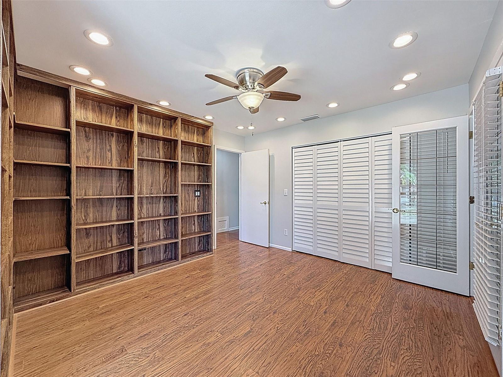 Image 26 of 51 For 2959 Deer Run S