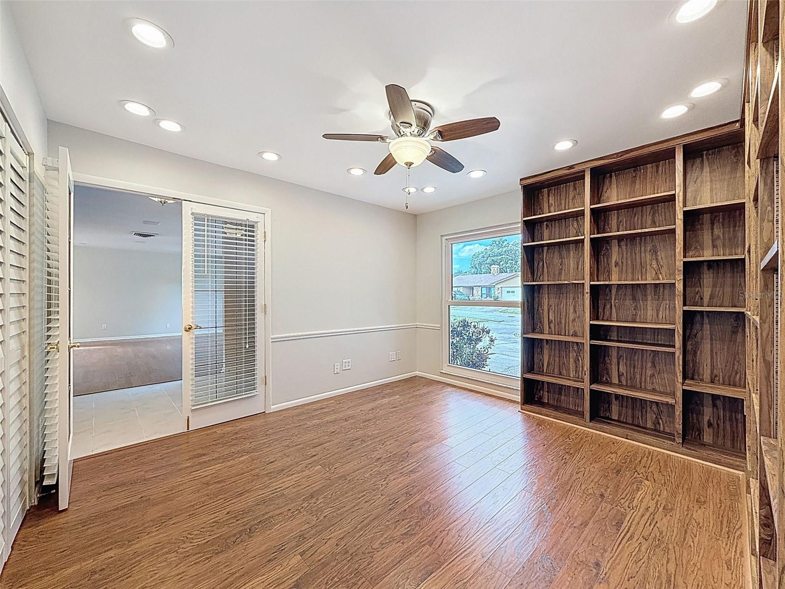 Image 27 of 51 For 2959 Deer Run S