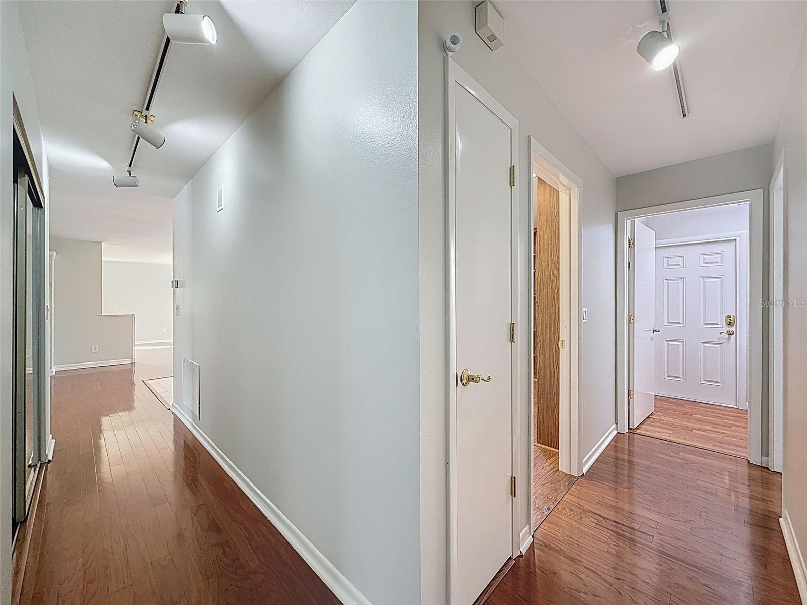 Image 31 of 51 For 2959 Deer Run S