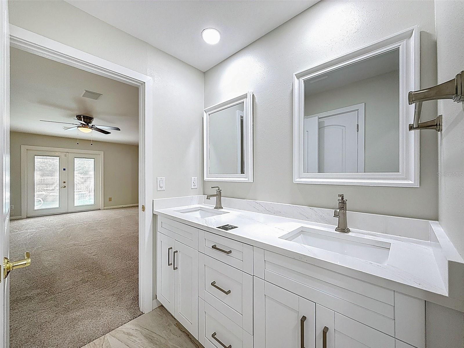 Image 37 of 51 For 2959 Deer Run S