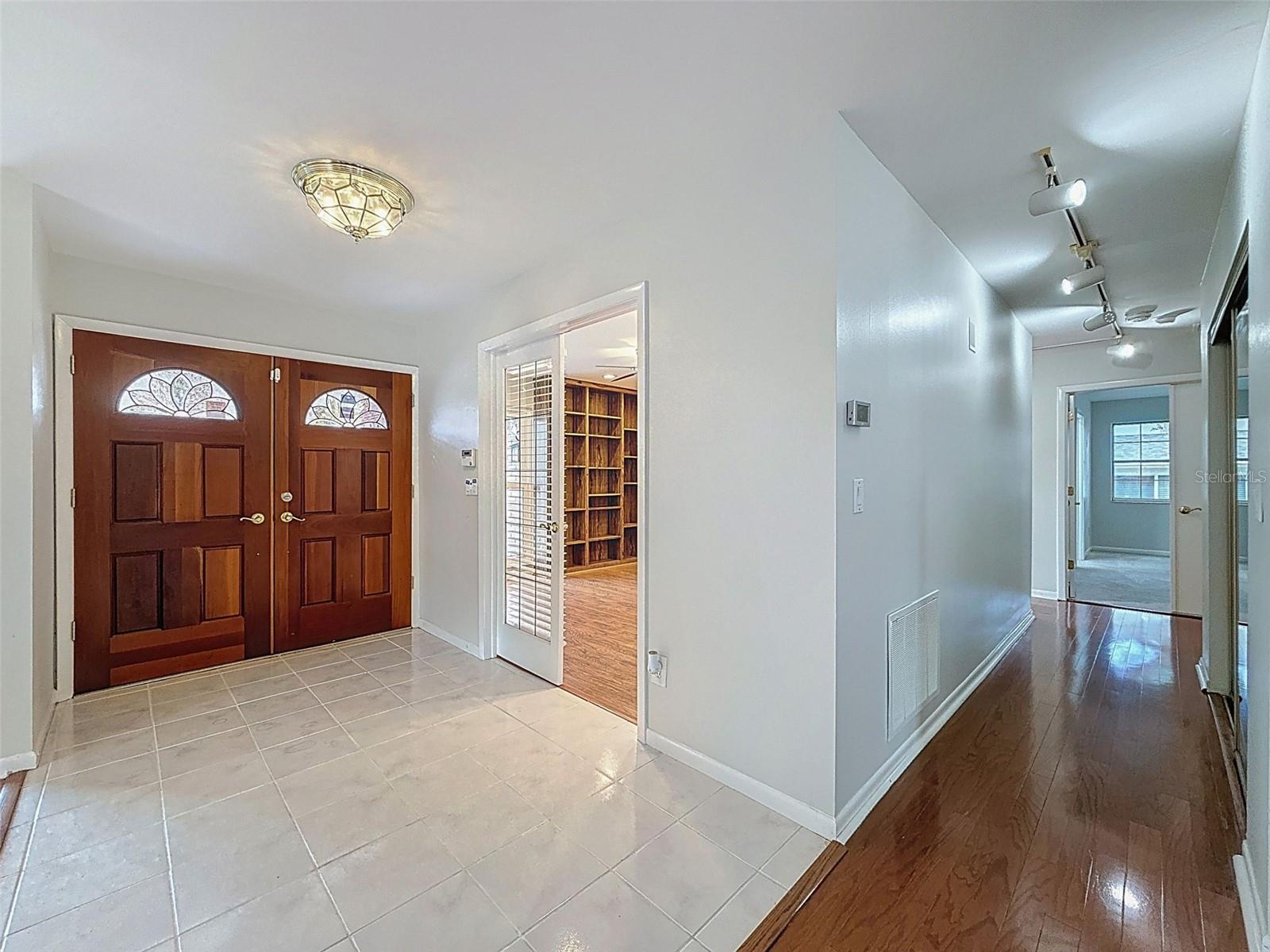 Image 5 of 51 For 2959 Deer Run S