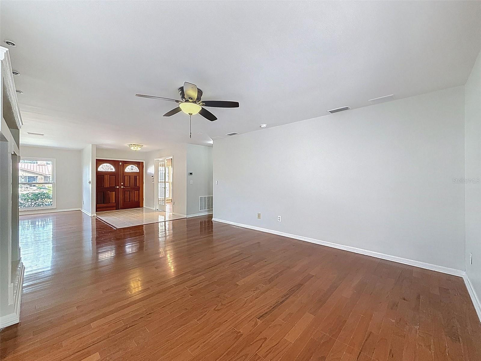 Image 7 of 51 For 2959 Deer Run S