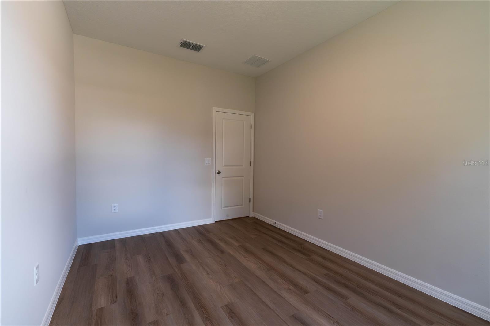 Image 19 of 47 For 1 Ginger Circle