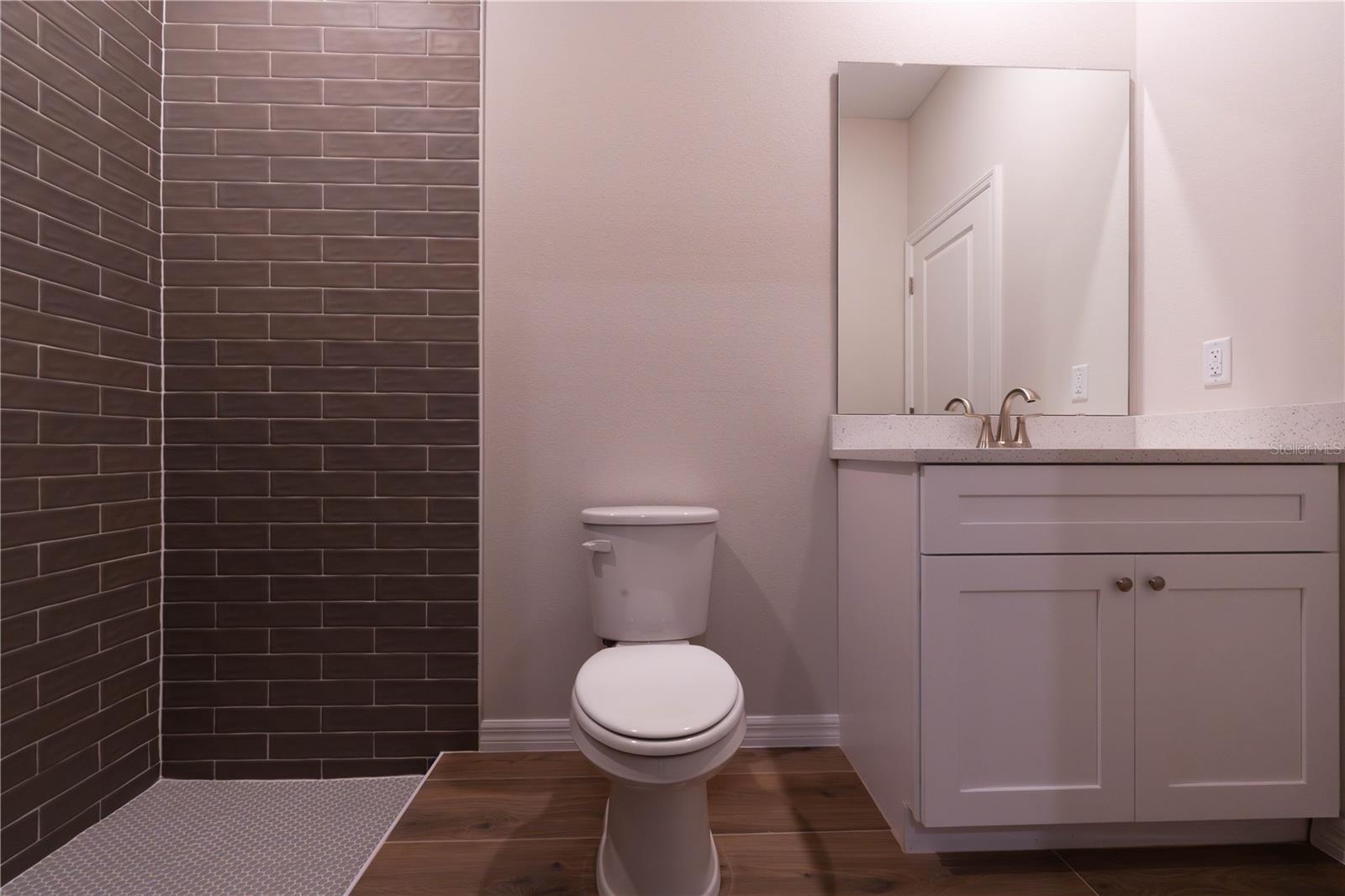 Image 21 of 47 For 1 Ginger Circle