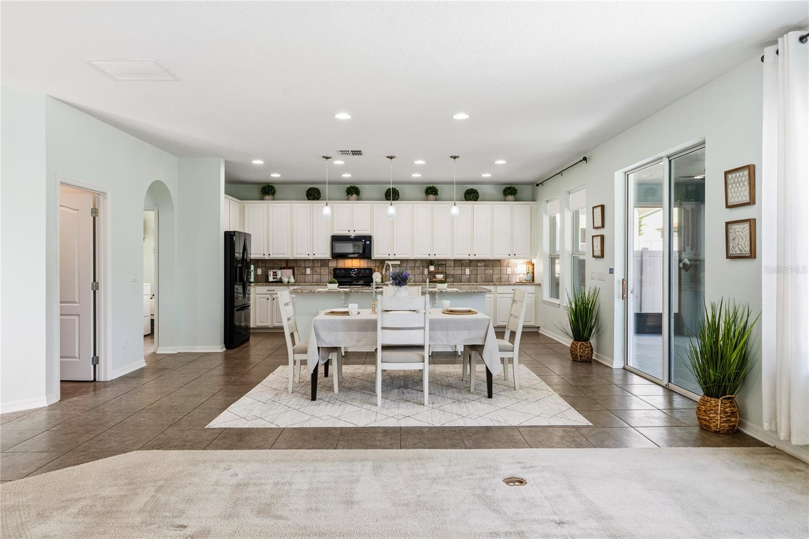 Image 12 of 58 For 842 Oxbow Road