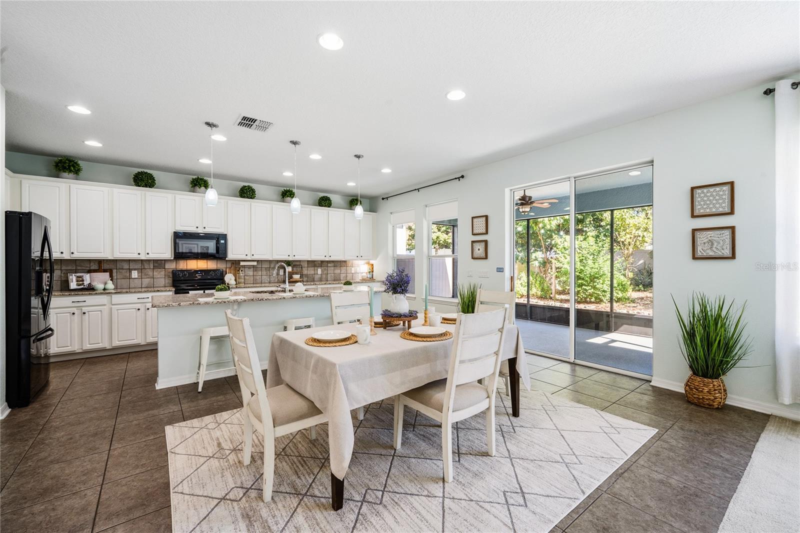 Image 13 of 58 For 842 Oxbow Road