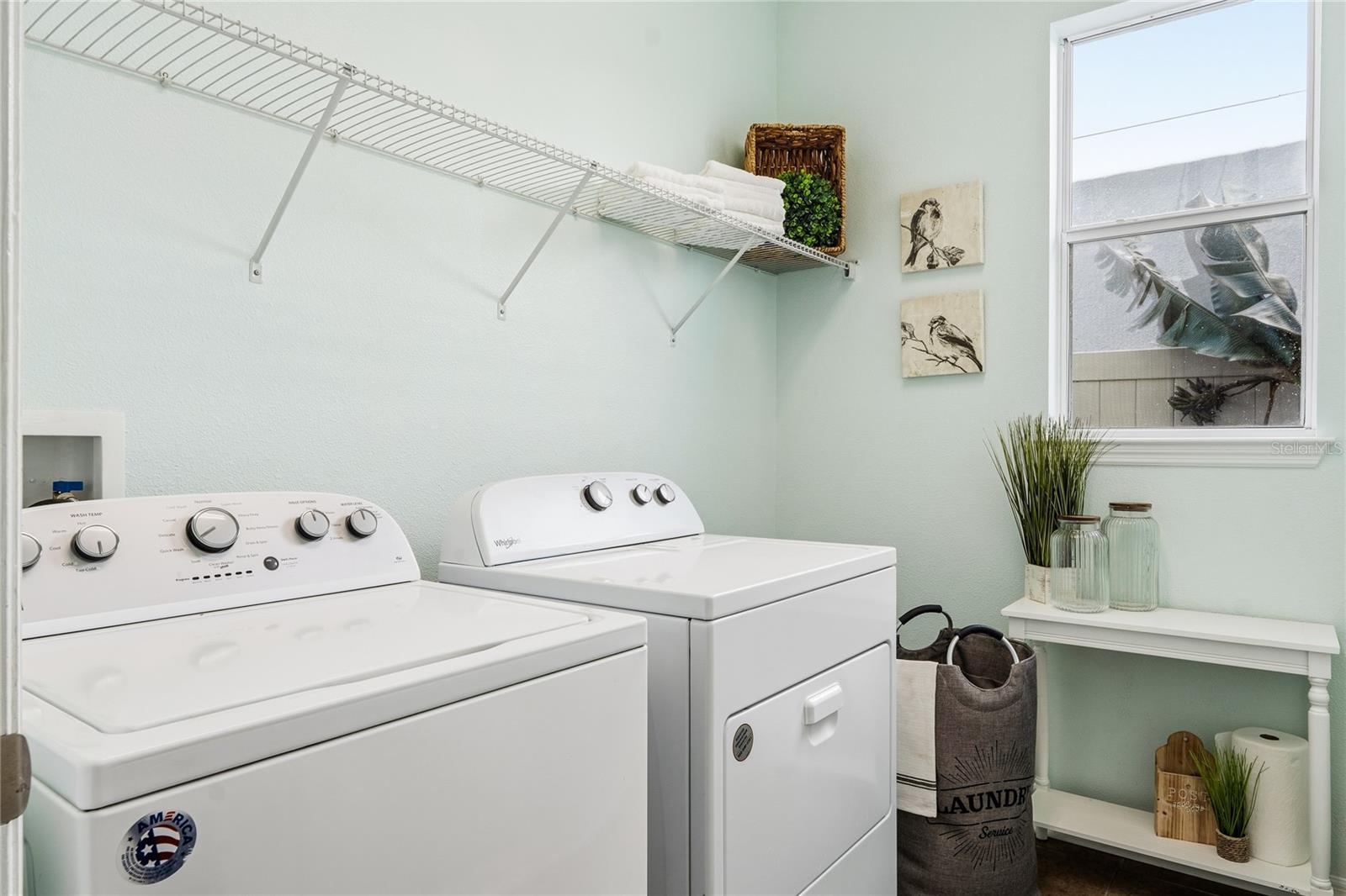 Image 19 of 58 For 842 Oxbow Road