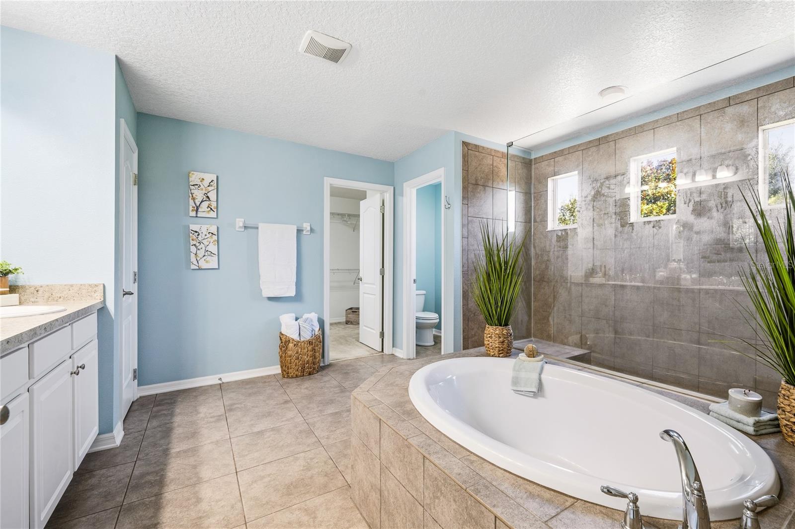 Image 27 of 58 For 842 Oxbow Road