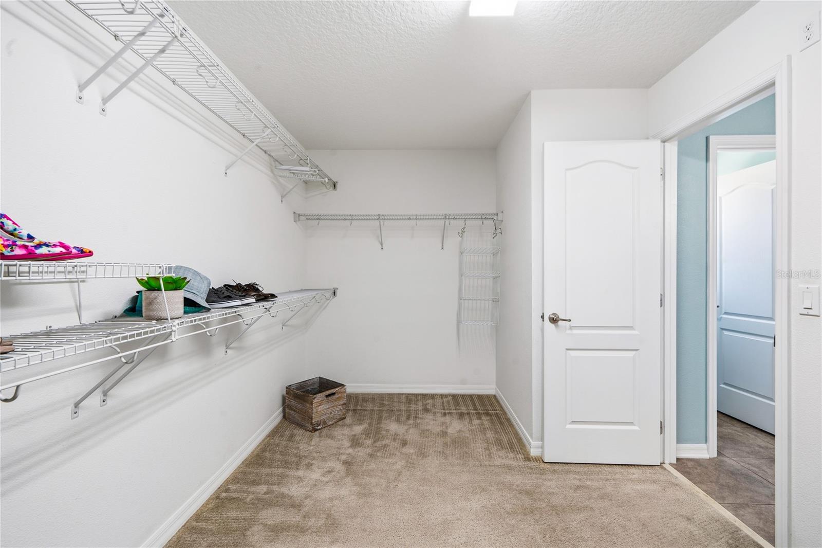 Image 29 of 58 For 842 Oxbow Road