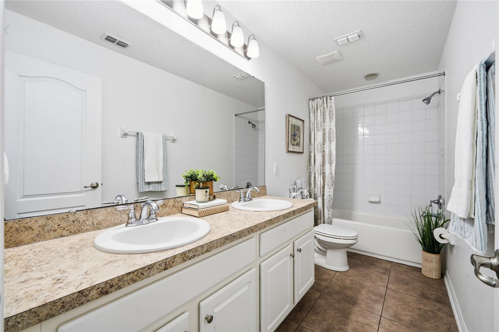 Image 38 of 58 For 842 Oxbow Road