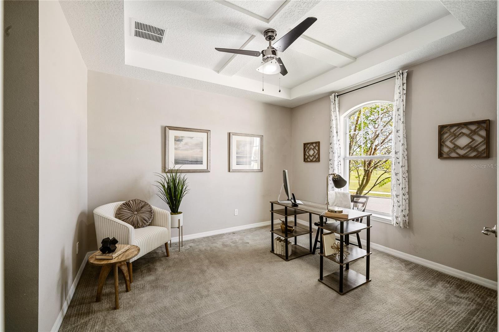 Image 4 of 58 For 842 Oxbow Road