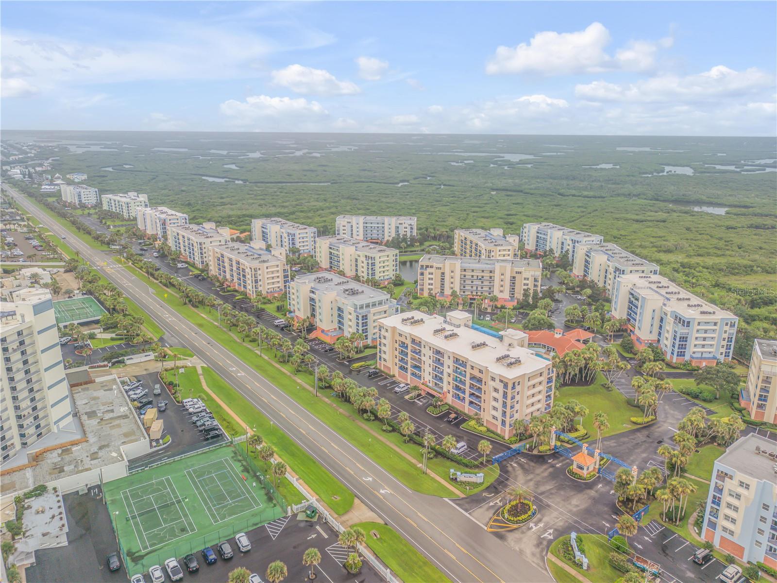 Image 31 of 59 For 5300 Atlantic Avenue 2-501