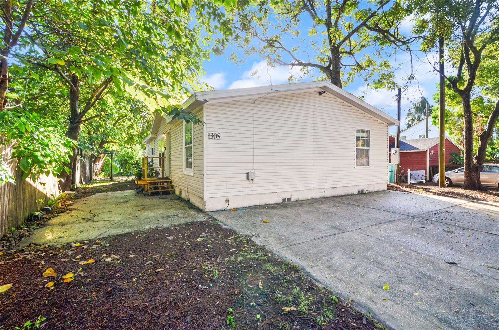 Image 2 of 28 For 1305 Groveland Avenue