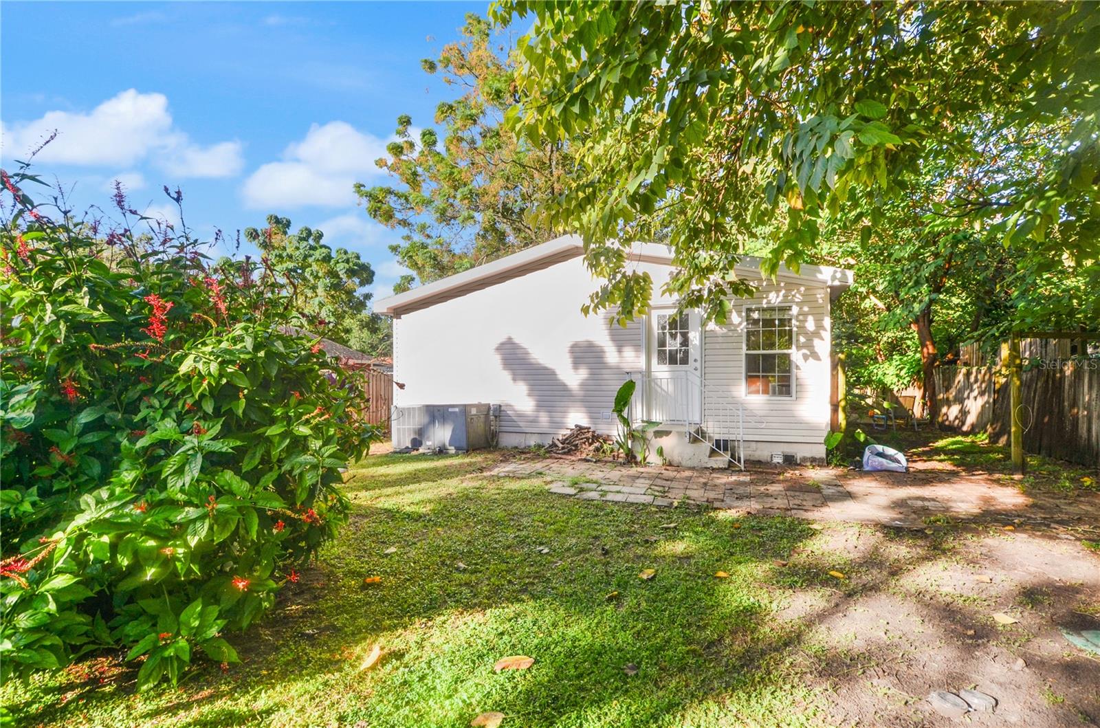 Image 23 of 28 For 1305 Groveland Avenue