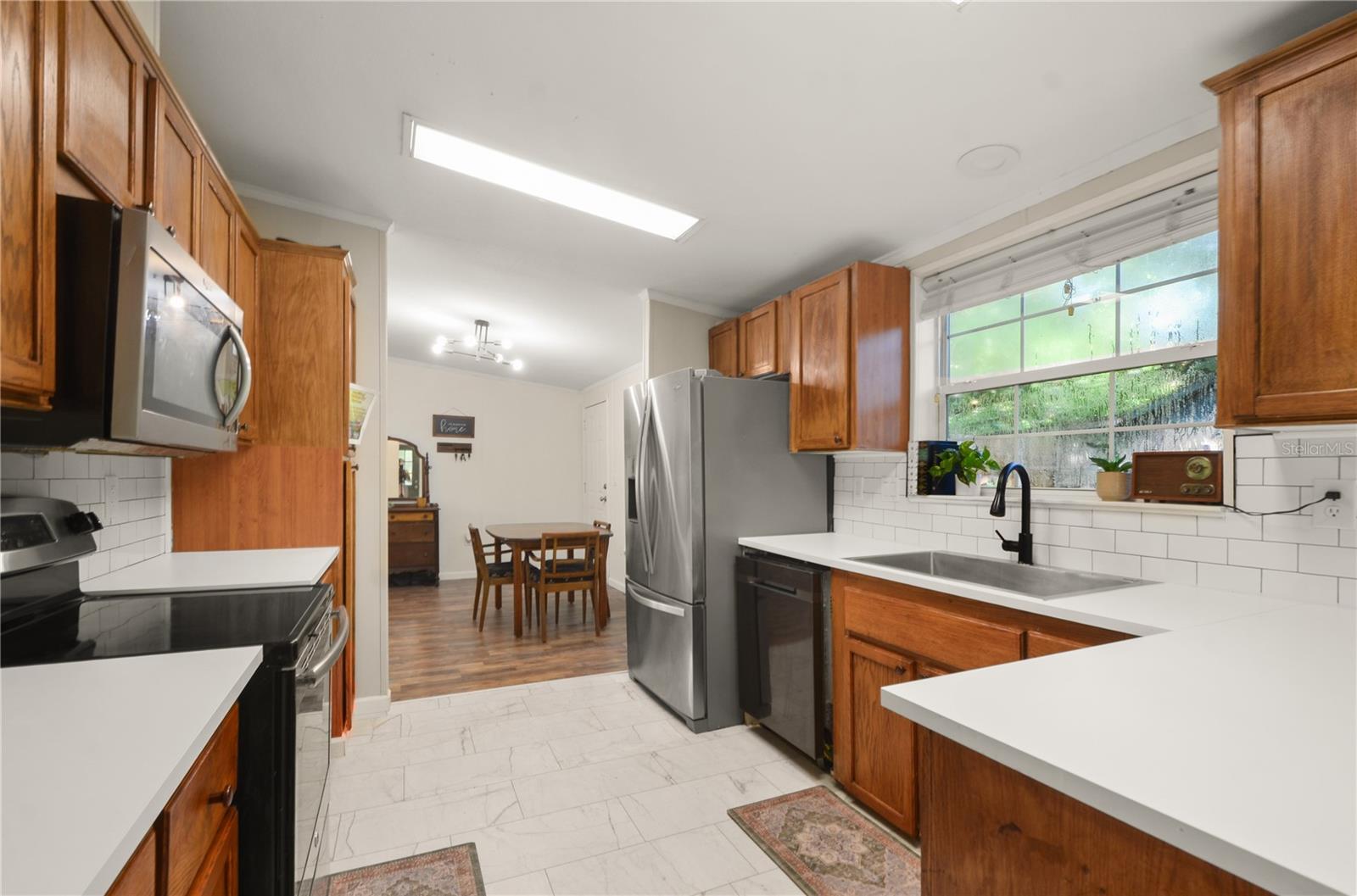 Image 8 of 28 For 1305 Groveland Avenue