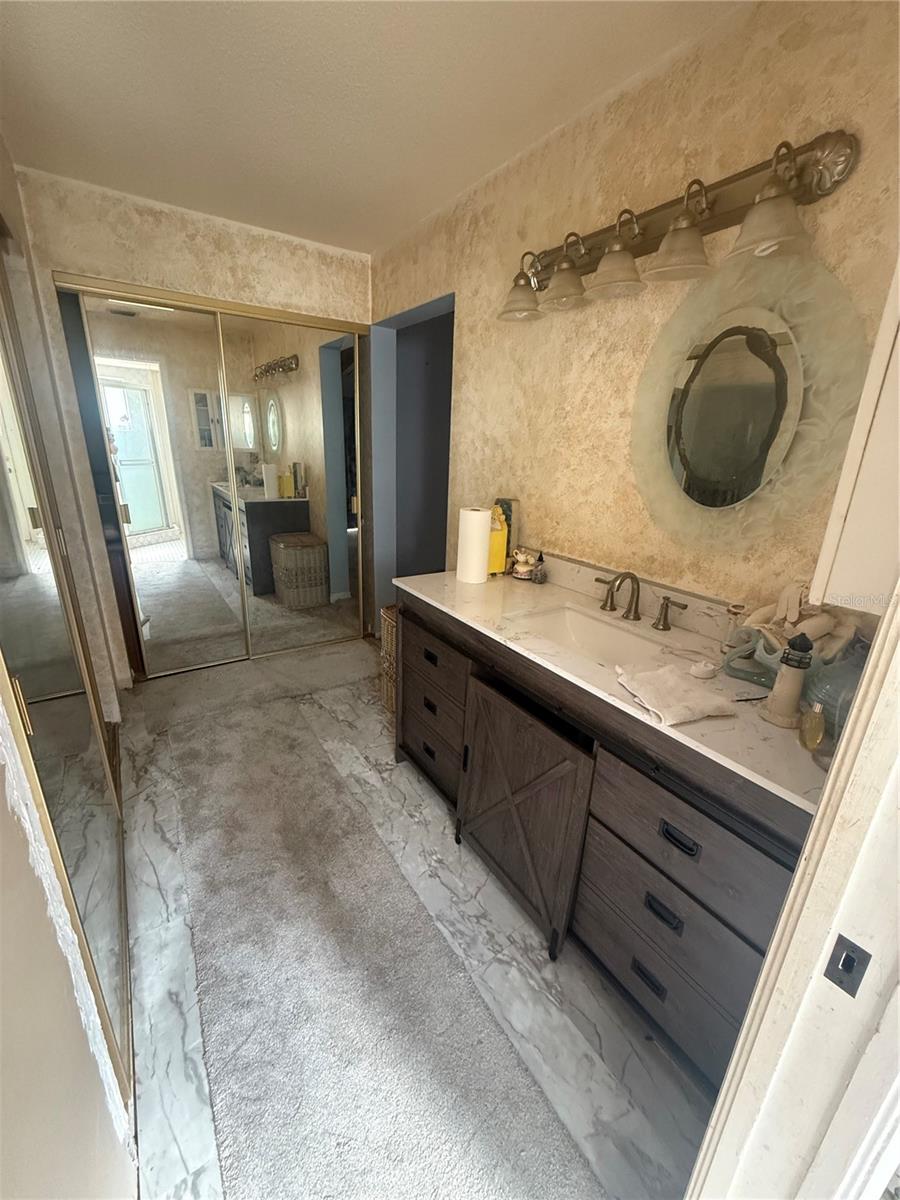 Image 10 of 31 For 4930 Haiti Circle 8