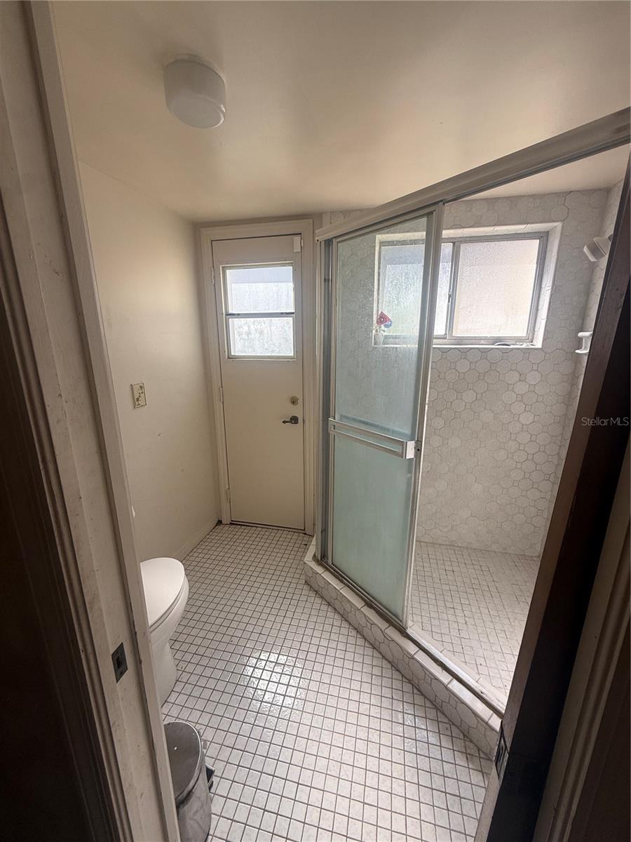 Image 11 of 31 For 4930 Haiti Circle 8