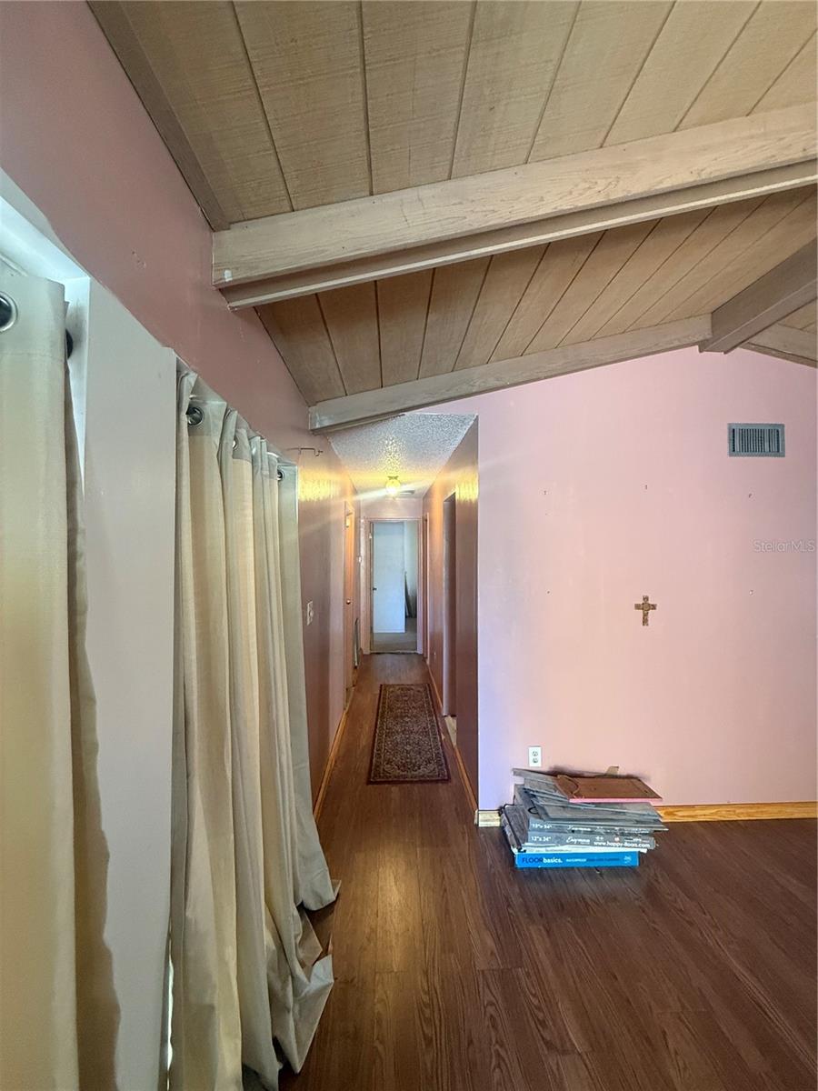 Image 14 of 31 For 4930 Haiti Circle 8