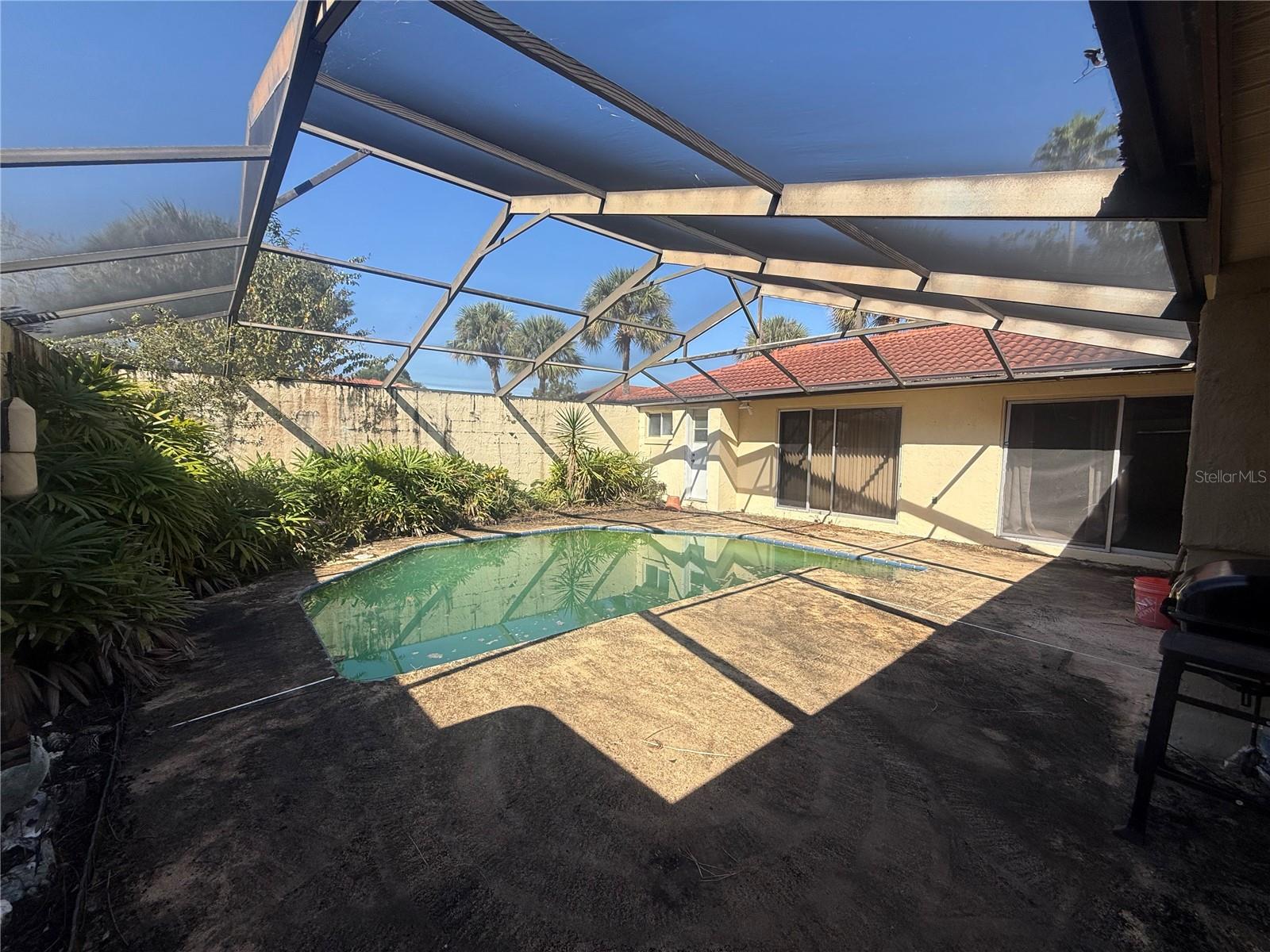 Image 25 of 31 For 4930 Haiti Circle 8