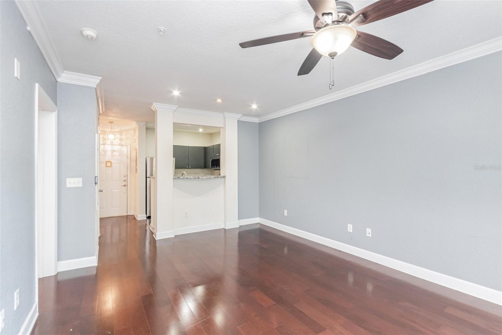 Image 10 of 29 For 304 South Street 4023