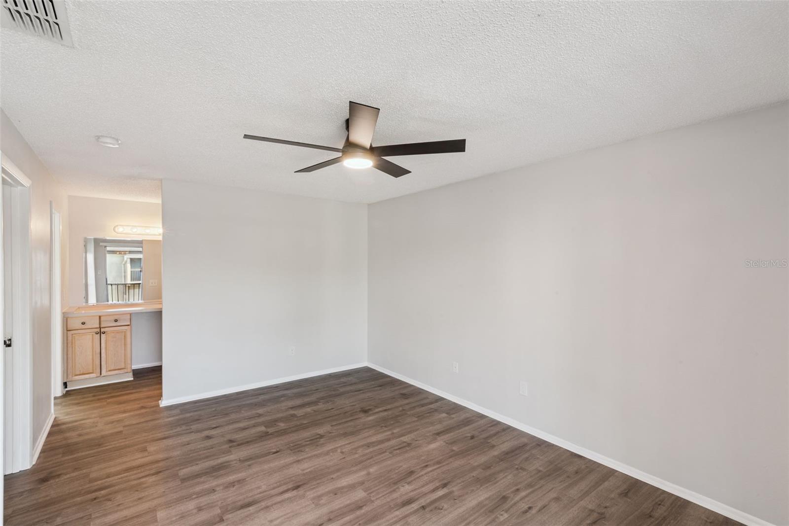 Image 16 of 29 For 4449 Ring Neck Road C