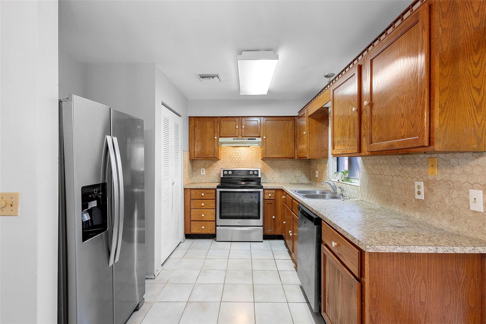 Image 5 of 35 For 7708 Toucan Drive