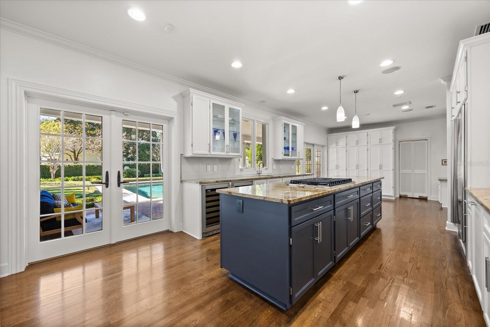 Listing photo id 17 for 2299 Via Tuscany