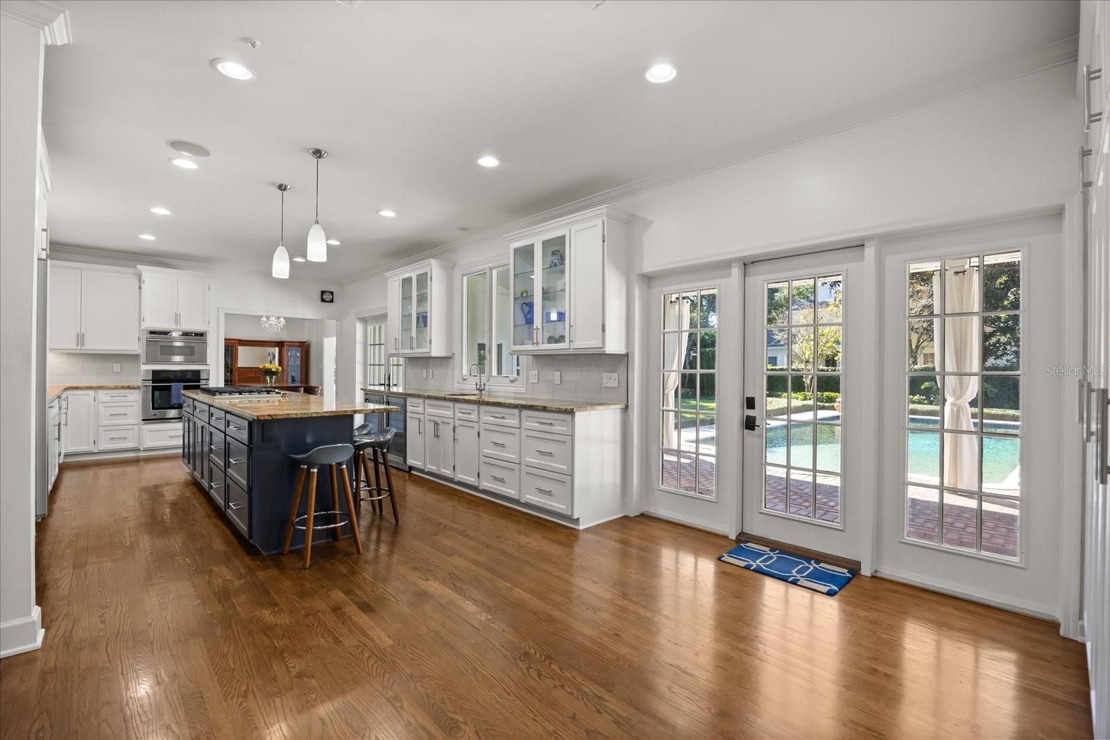 Listing photo id 19 for 2299 Via Tuscany