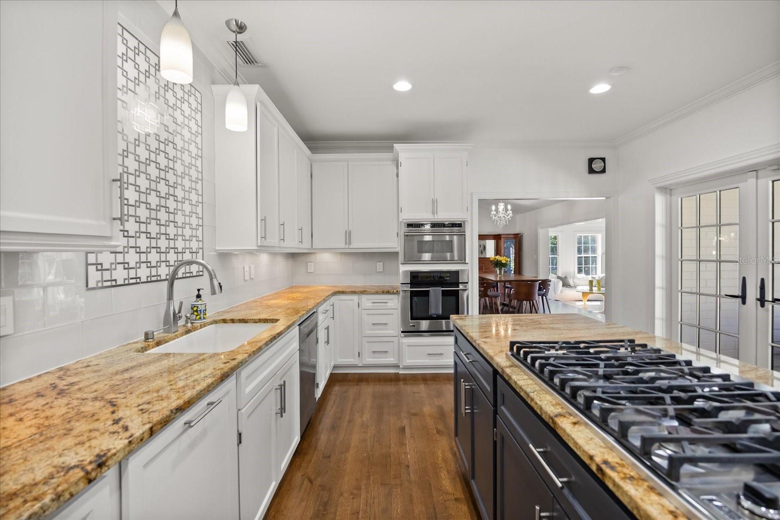 Listing photo id 21 for 2299 Via Tuscany