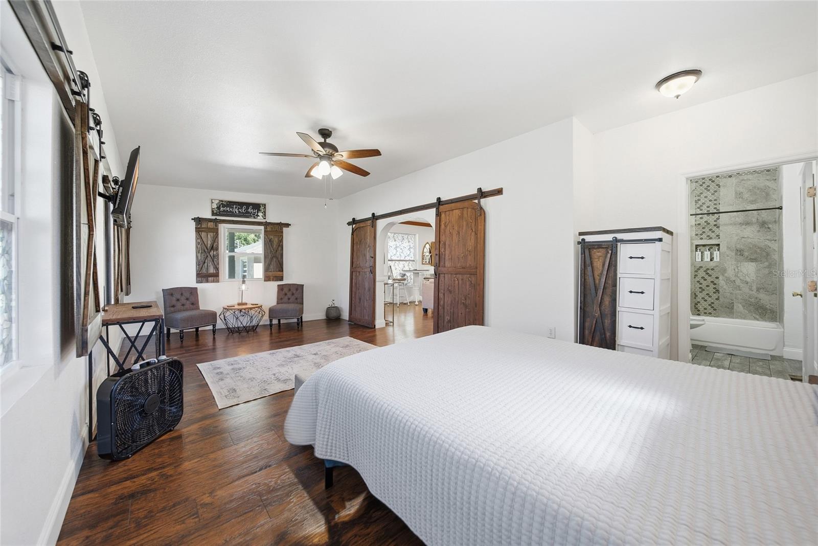 Image 12 of 35 For 1734 3rd Street Ne