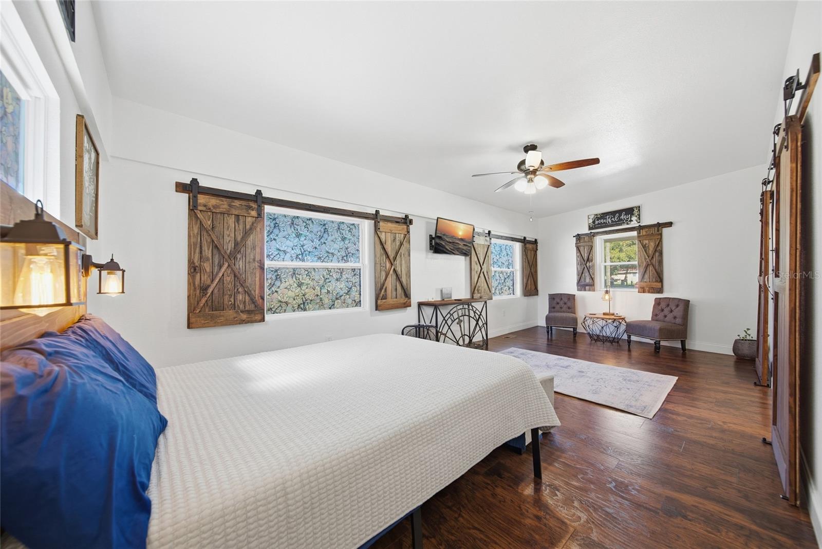 Image 13 of 35 For 1734 3rd Street Ne