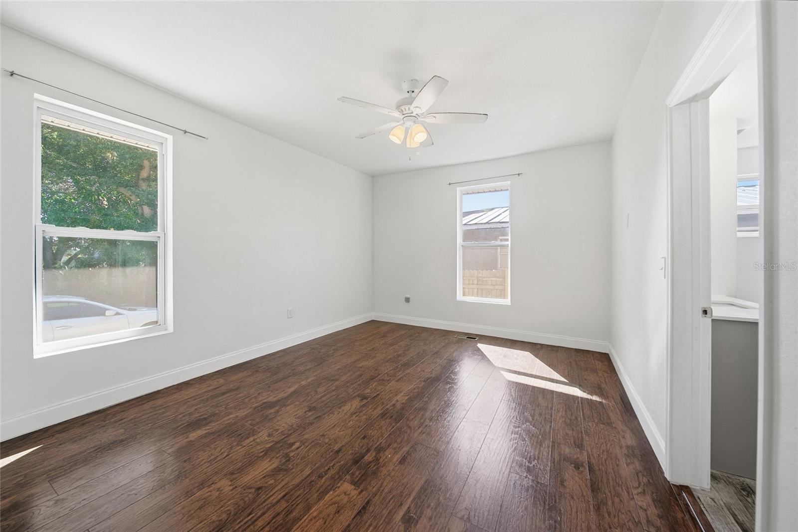 Image 16 of 35 For 1734 3rd Street Ne