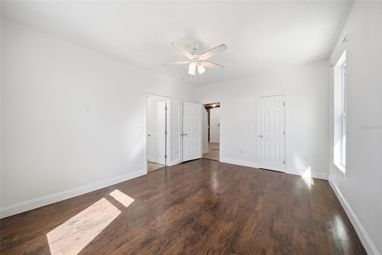 Image 17 of 35 For 1734 3rd Street Ne